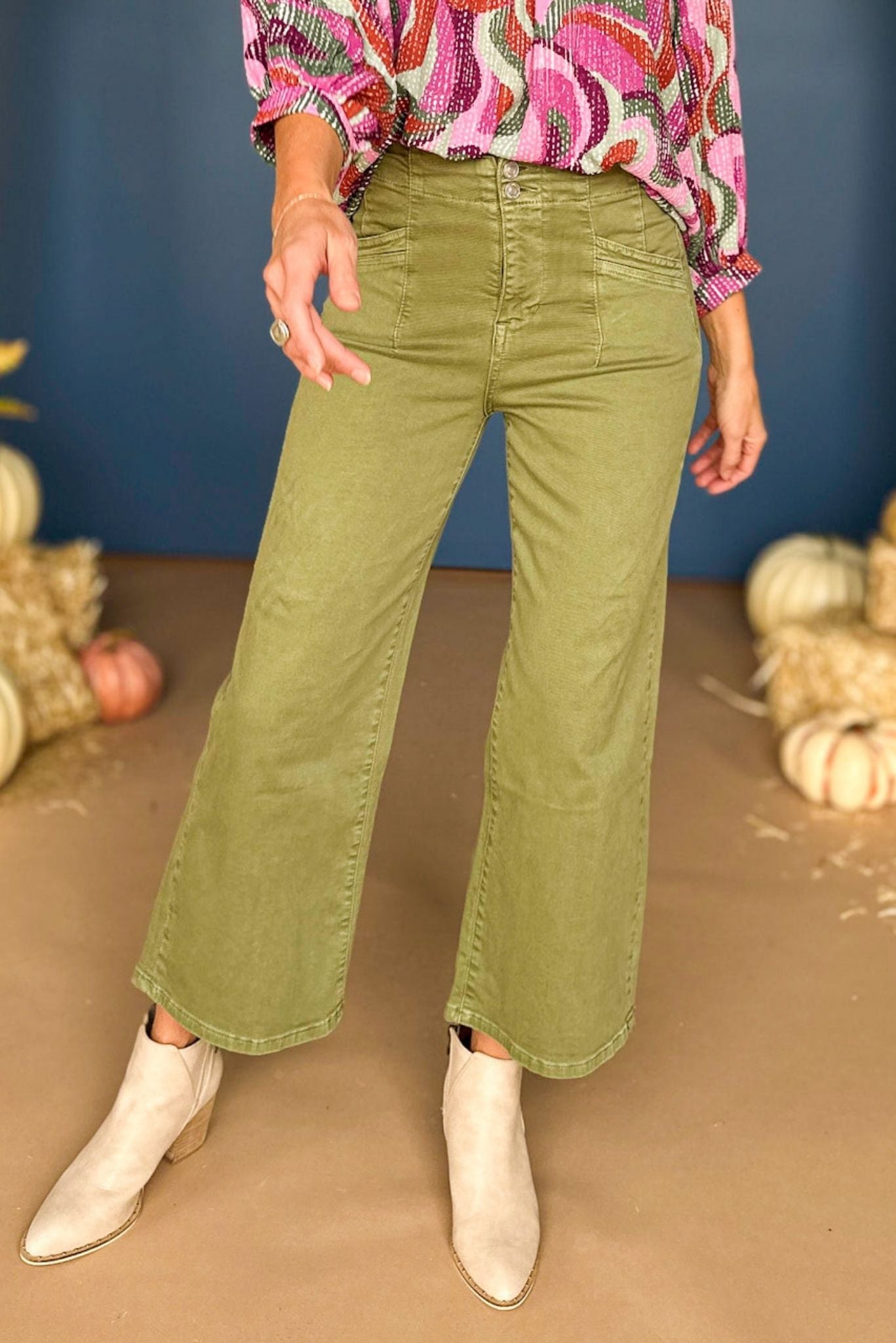 Mica Green Super High Rise Double Button Wide Leg Jeans, must have jeans, must have style, must have denim, fall fashion, fall denim, fall style, elevated style, elevated pants, elevated denim, shop style your senses by mallory fitzsimmons