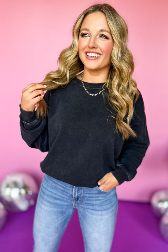Black Crew Neck Relaxed Fit Sweatshirt, must have sweater, must have style, must have fall, fall collection, fall fashion, elevated style, elevated sweater, mom style, fall style, shop style your senses by mallory fitzsimmons