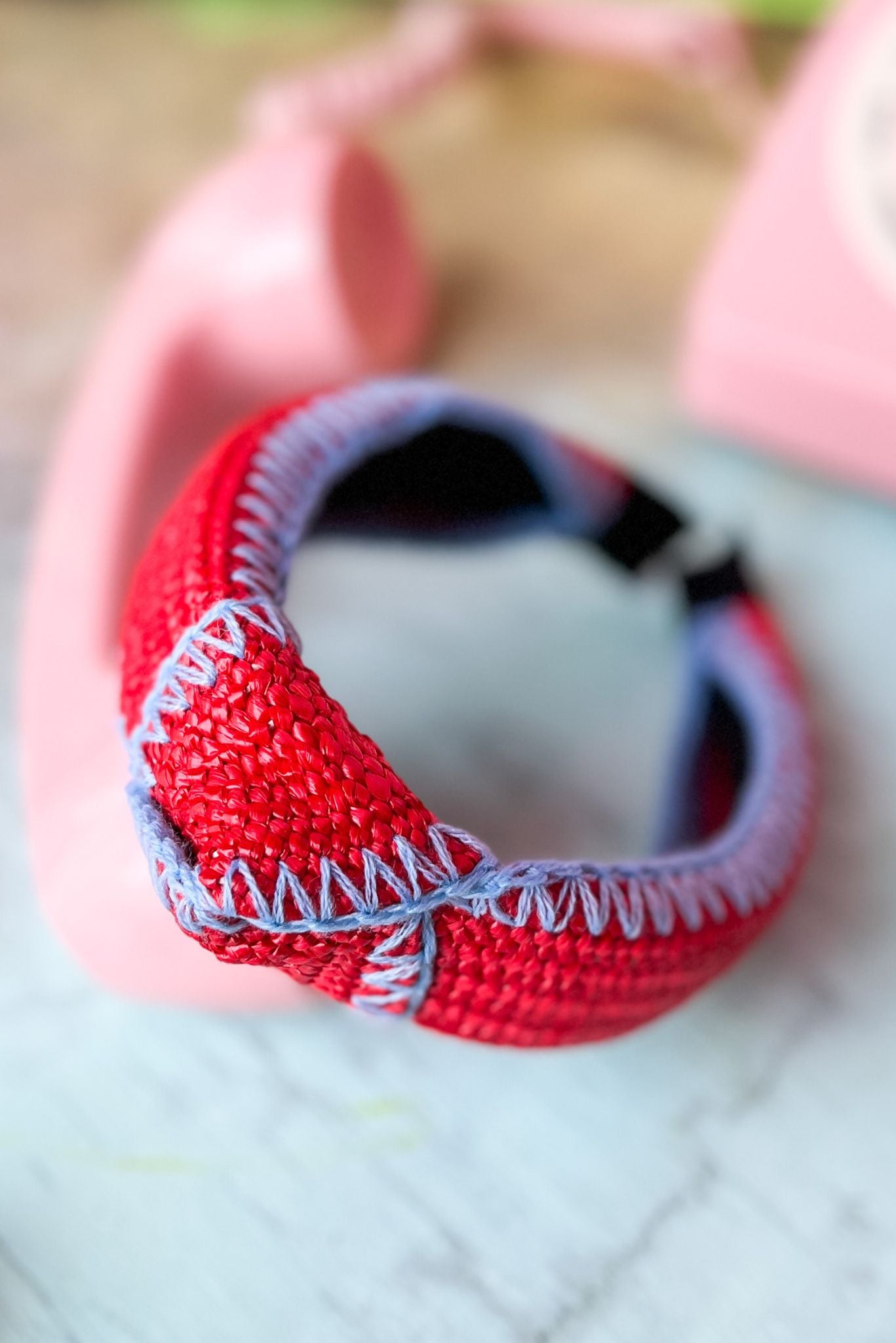 Load image into Gallery viewer, Red Straw Knot Burnout Headband, summer headband, summer accessory, new arrival, trendy, knot detail, shop style your senses by mallory fitzsimmons

