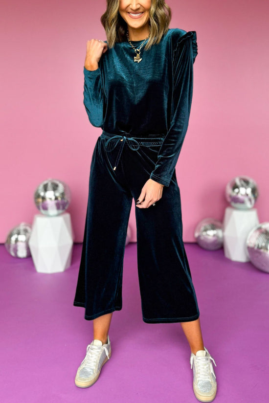 SSYS The Blair Set In Forest Velvet,  must have set, must have style, must have holiday, elevated set, matching set, elevated style, elevated comfy, comfortable fashion, travel set, mom style, travel style, shop style your senses by mallory fitzsimmons