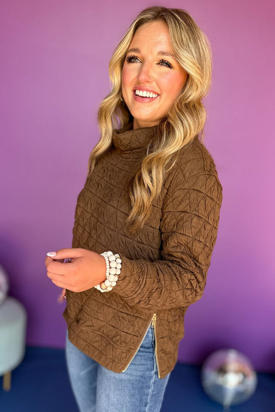 SSYS The Ava Top In Chocolate, ssys the label, ssys pullover, must have pullover, must have style, must have fall, fall fashion, fall style, elevated style, elevated pullover, mom style, quilted style, shop style your senses by mallory fitzsimmons