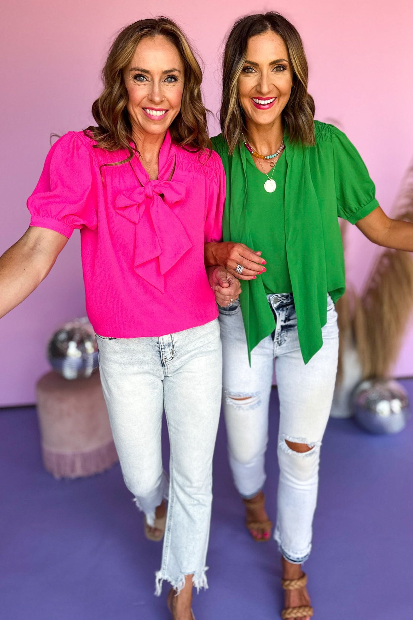  kelly green ribbon tie neck short sleeve top, work to weekend, summer staple, lightweight, easy to wear, mom style, pair with denim, functional ties, shop style your senses by mallory fitzsimmons