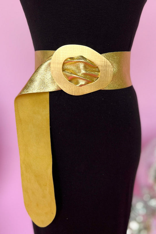 Load image into Gallery viewer, Gold Metallic Pointed Buckle Belt, metallic, summer belt, elevated look, must have, shop style your senses by mallory fitzsimmons
