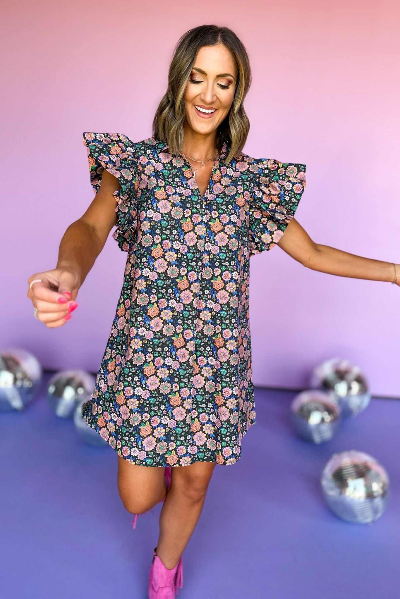 Load image into Gallery viewer, SSYS Floral Print Ruffle Shoulder Poplin Dress, SSYS the Label, elevated style, elevated dress, printed dress, ruffle shoulder dress, must have dress, statement dress, mom style, shop style your senses by mallory fitzsimmons
