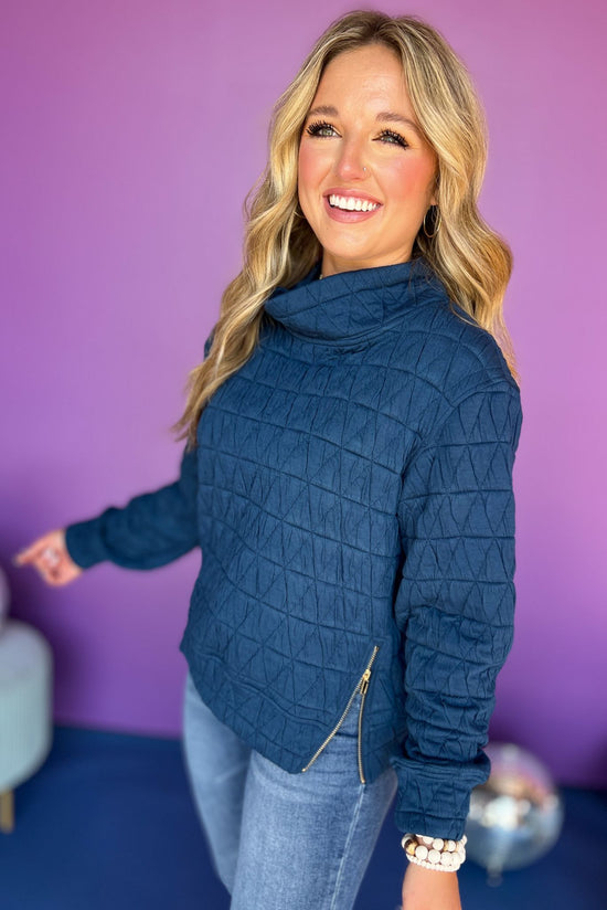 SSYS The Ava Top In Navy, ssys the label, ssys pullover, must have pullover, must have style, must have fall, fall fashion, fall style, elevated style, elevated pullover, mom style, quilted style, shop style your senses by mallory fitzsimmons