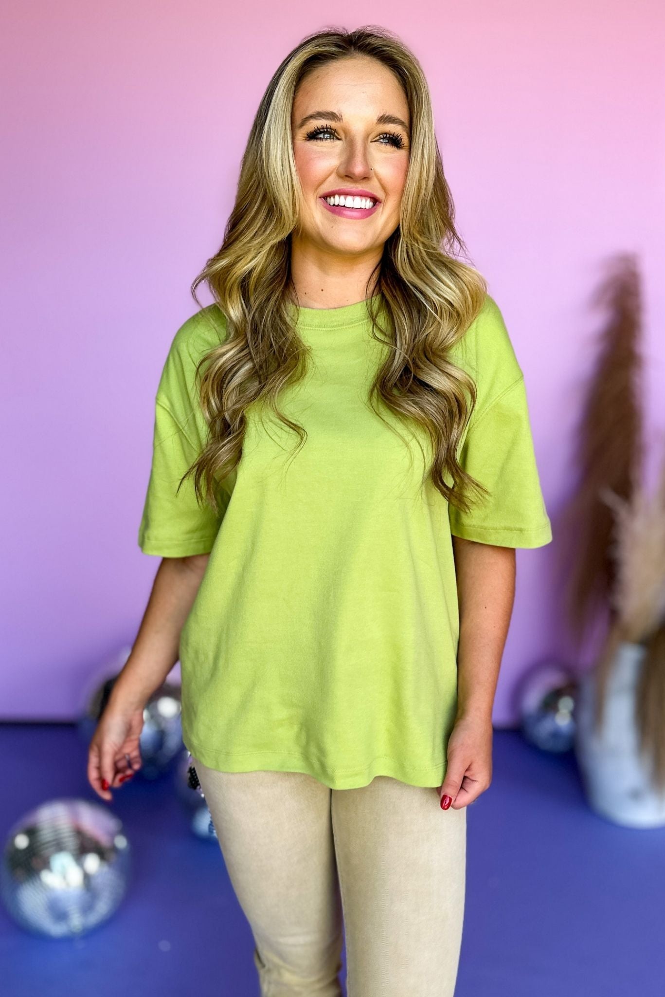 Green Crewneck Relaxed Fit T-Shirt, must have, easy style, mom style, elevated style, shop style your senses by mallory fitzsimmons