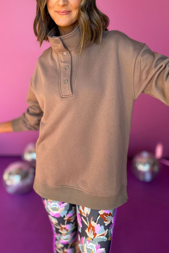 SSYS The Natalie Pullover In Mushroom, must have pullover, must have athleisure, elevated style, elevated athleisure, mom style, active style, active wear, fall athleisure, fall style, comfortable style, elevated comfort, shop style your senses by mallory fitzsimmons