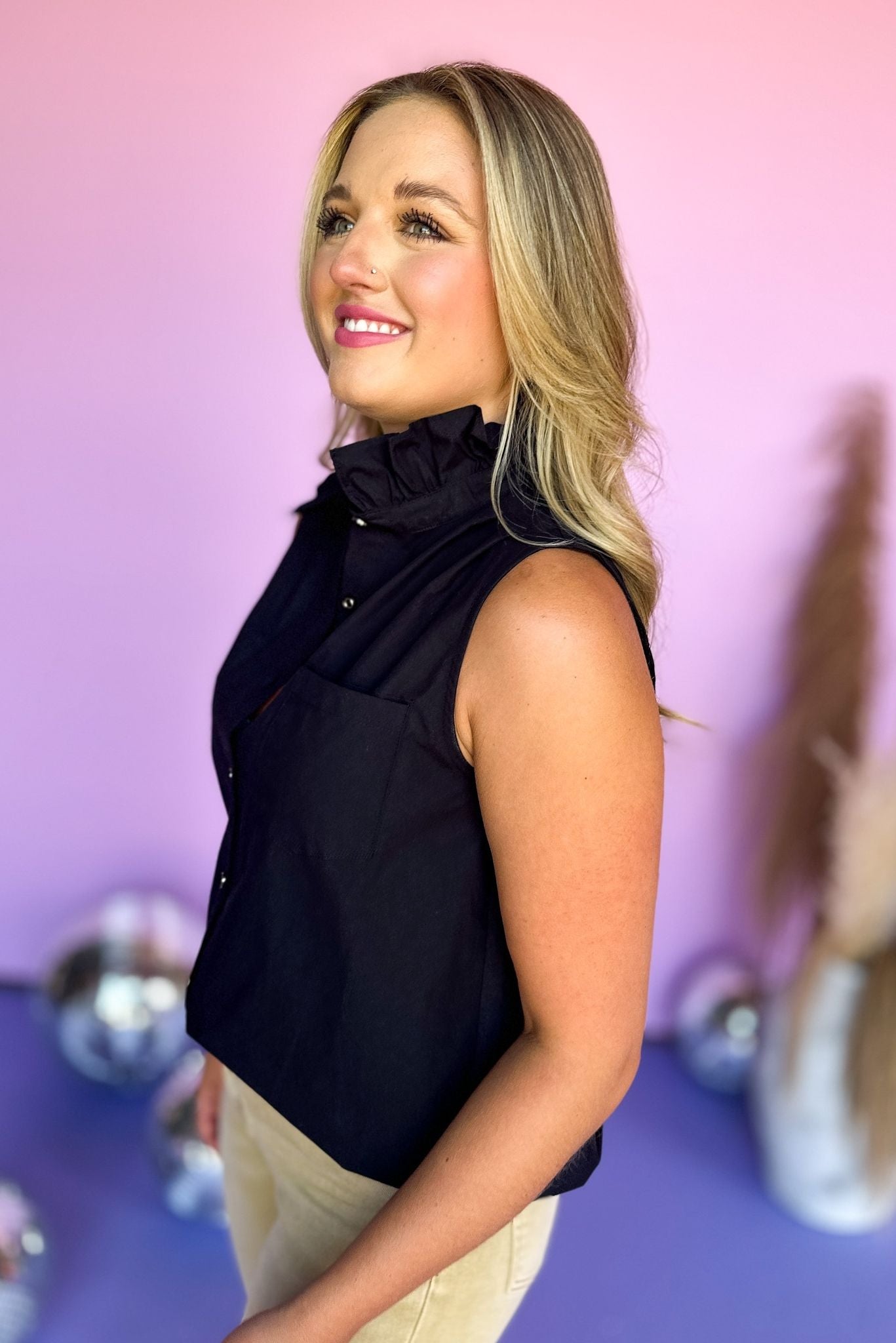 SSYS Black Sleeveless Ruffle Collar Poplin Top, summer top, poplin neck, mom style, elevated style, shop style your senses by mallory fitzsimmons
