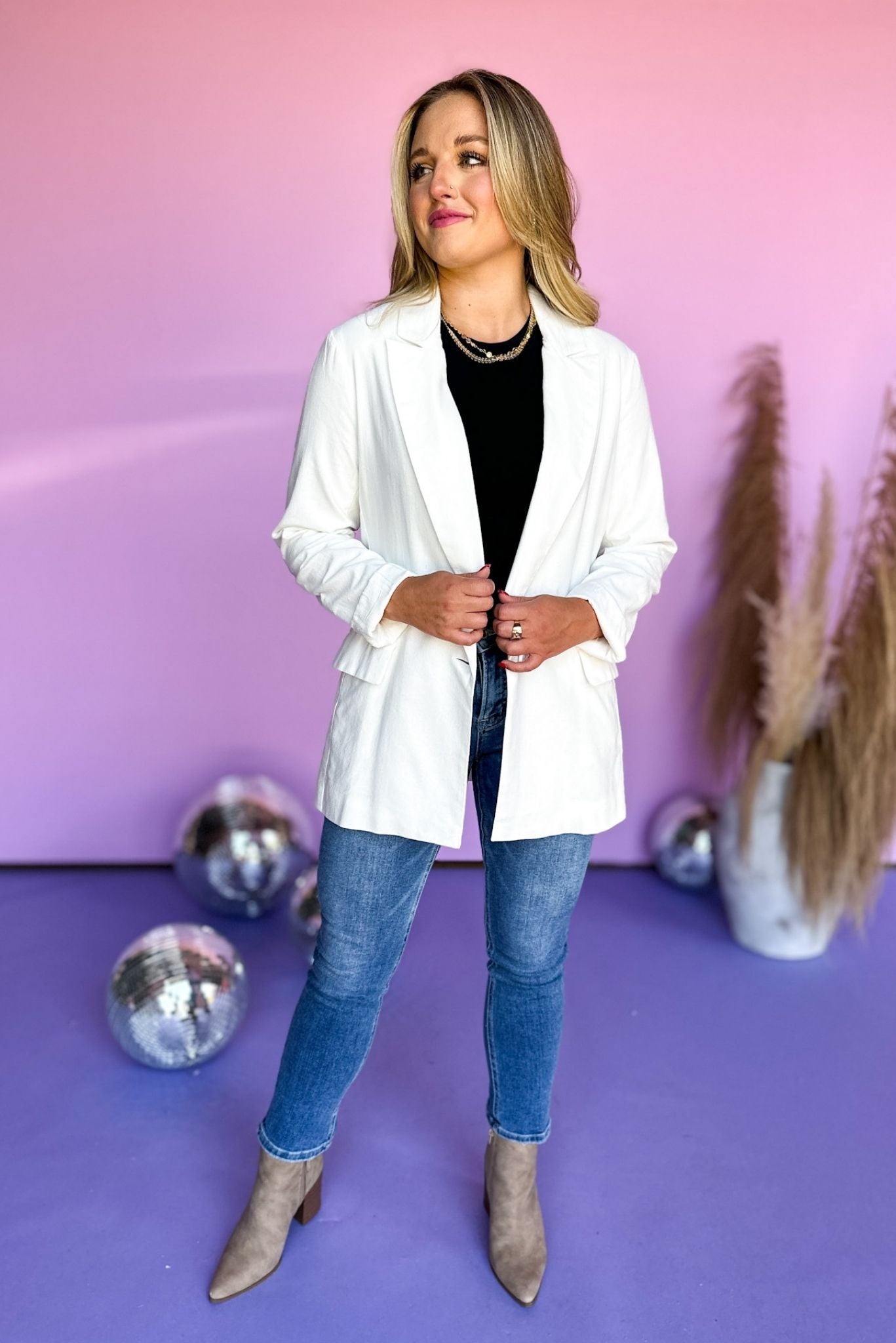 Off White Oversized Linen Blazer, linen blazer, transition piece, mom style, elevated style, shop style your senses by mallory fitzsimmons