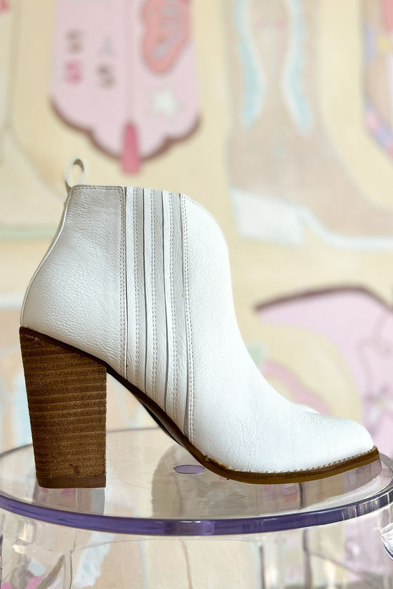 White Pointed Toe Ankle Booties, must have fall booties, SSYS Signature, mom style, everyday wear, chic updated white boot, date night, shop style your senses by mallory fitzsimmons