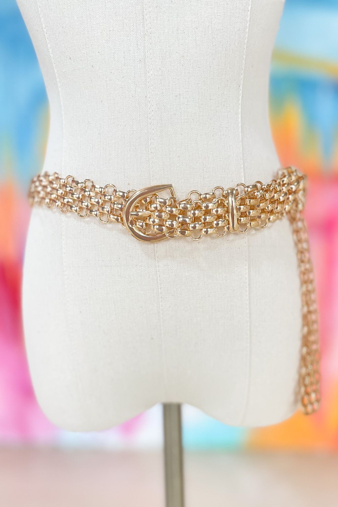 Load image into Gallery viewer, Gold Metal Link Belt, gold belt, statement belt, gold chain belt, date night, night out, shop style your senses by mallory fitzsimmons

