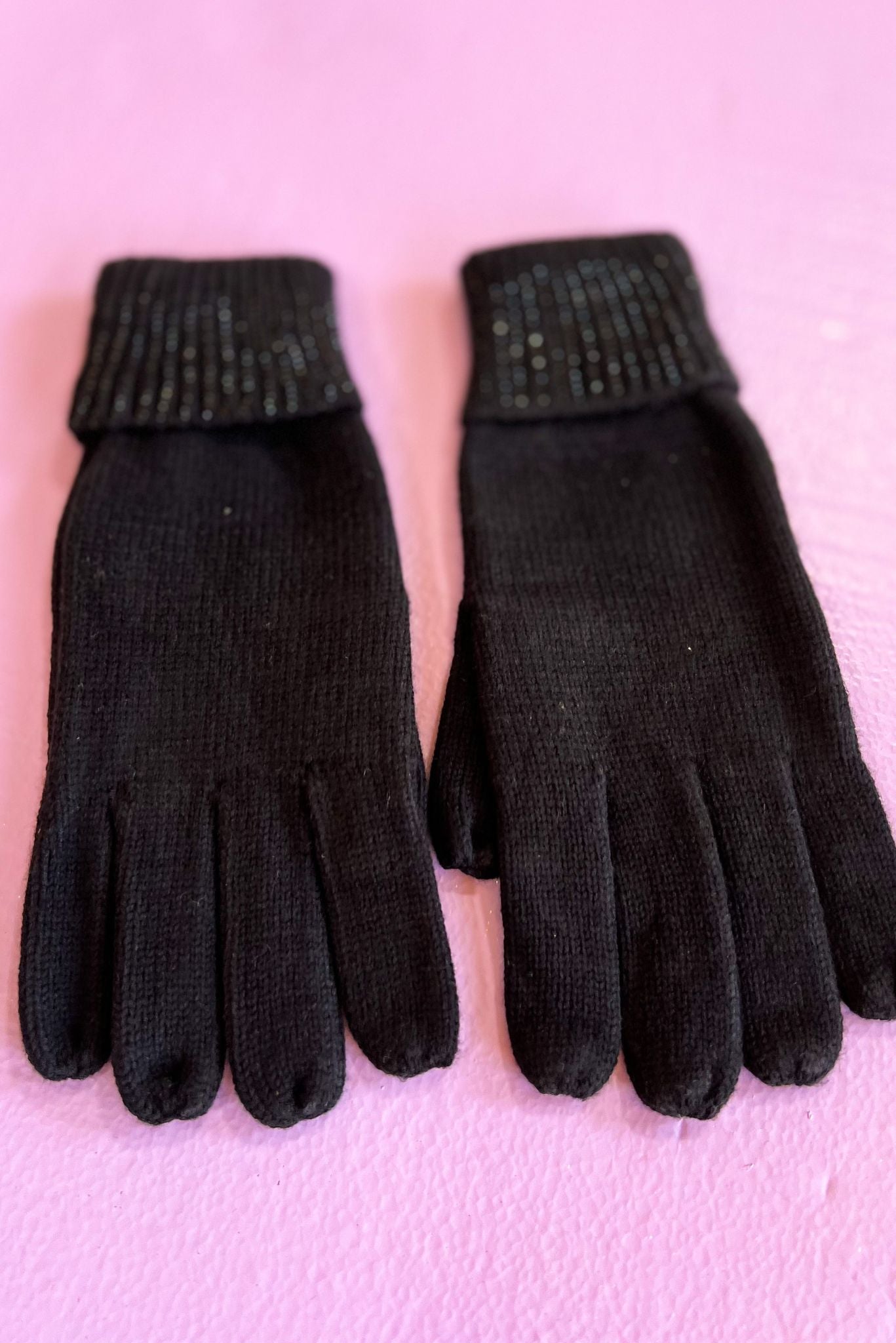 Load image into Gallery viewer, Black Ribbed Rhinestone Trim Gloves
