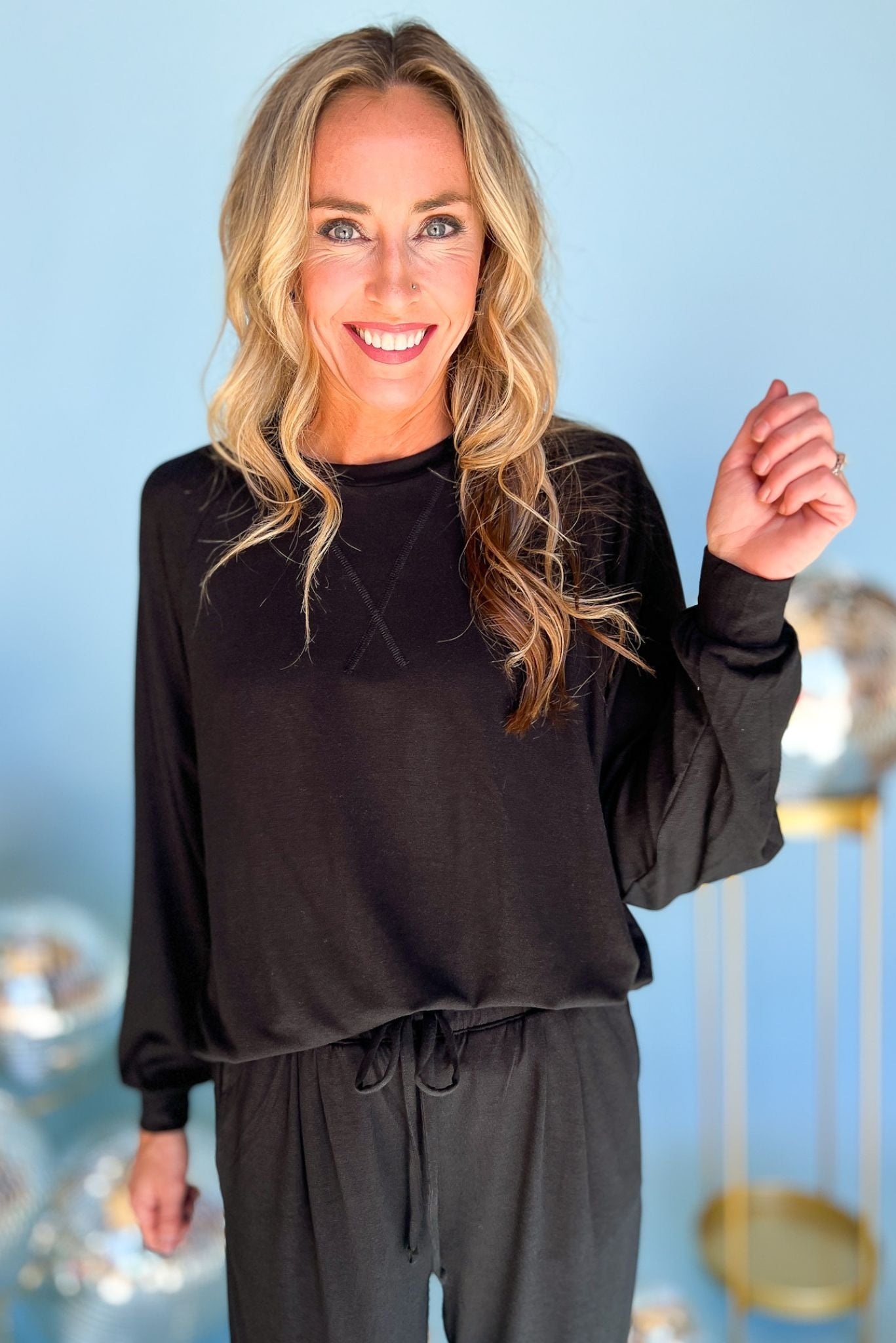 black Raglan Pullover And Joggers Set, fall fashion, must have, matching set, everyday wear, mom style, shop style your senses by mallory fitzsimmons