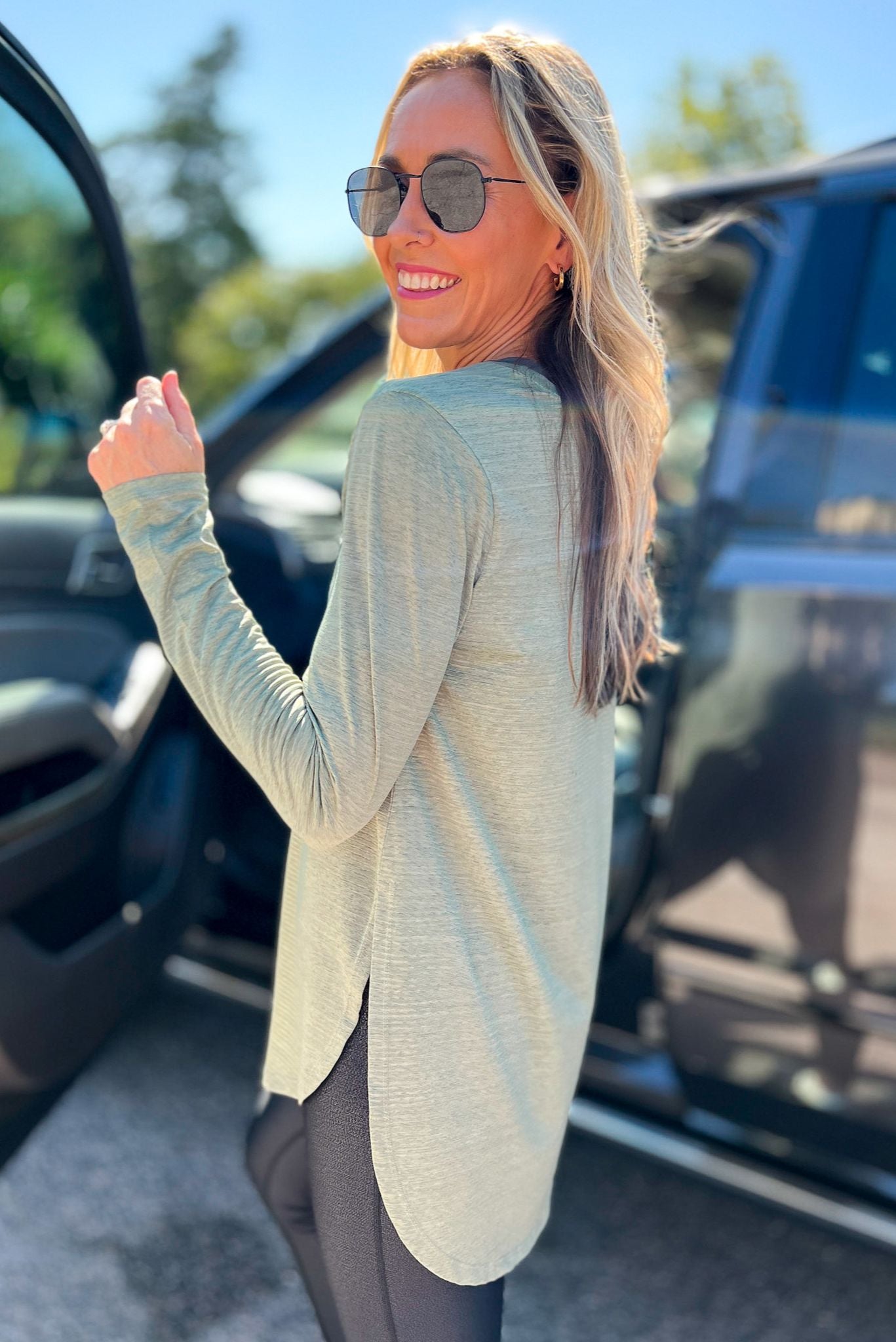 Load image into Gallery viewer, Grey Ribbed Long Sleeve Top With Side Slits, must have, everyday wear, mom style, hoodie, fall basic, shop style your senses by mallory fitzsimmon
