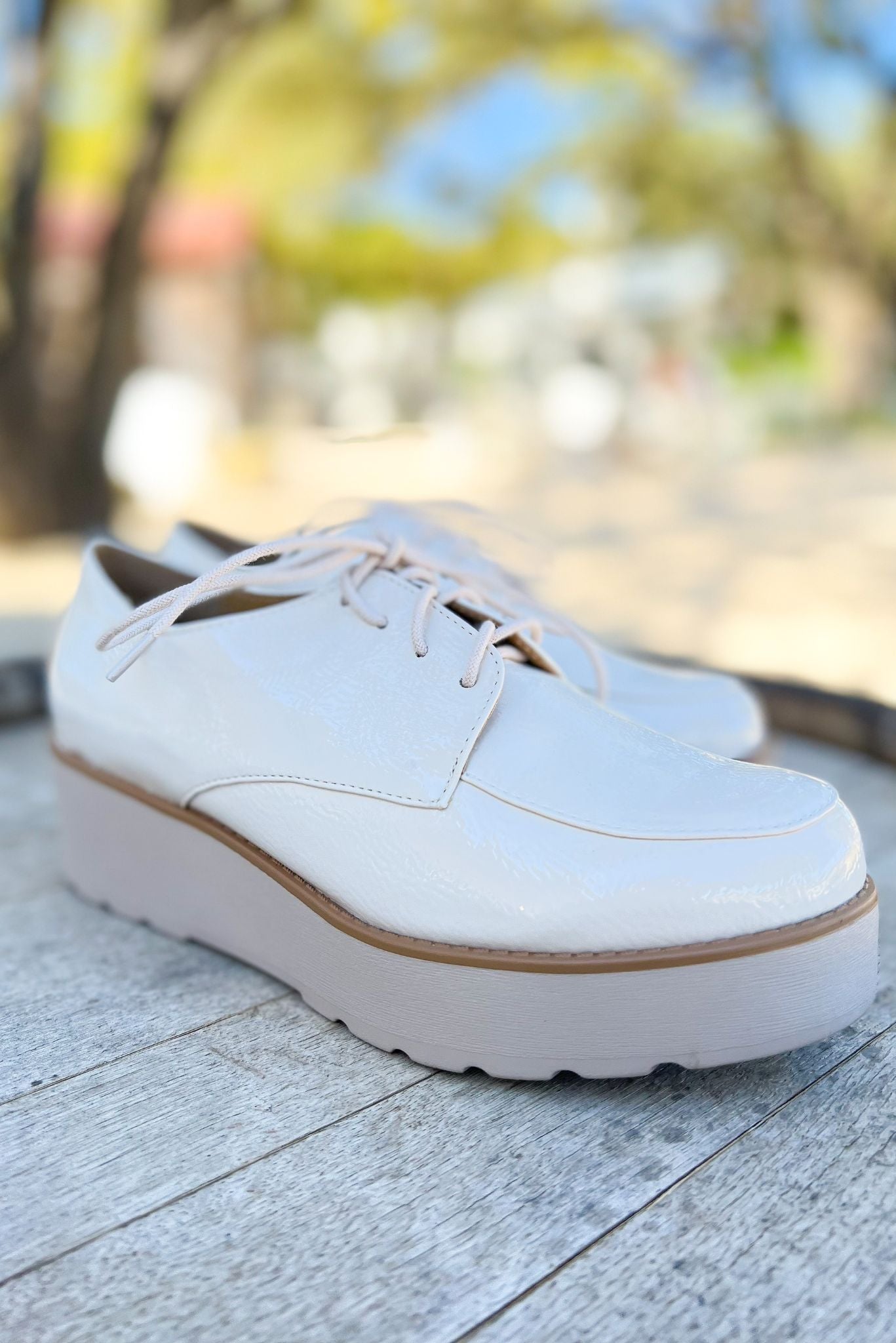 Load image into Gallery viewer, Beige Patent Platform Loafers *FINAL SALE*
