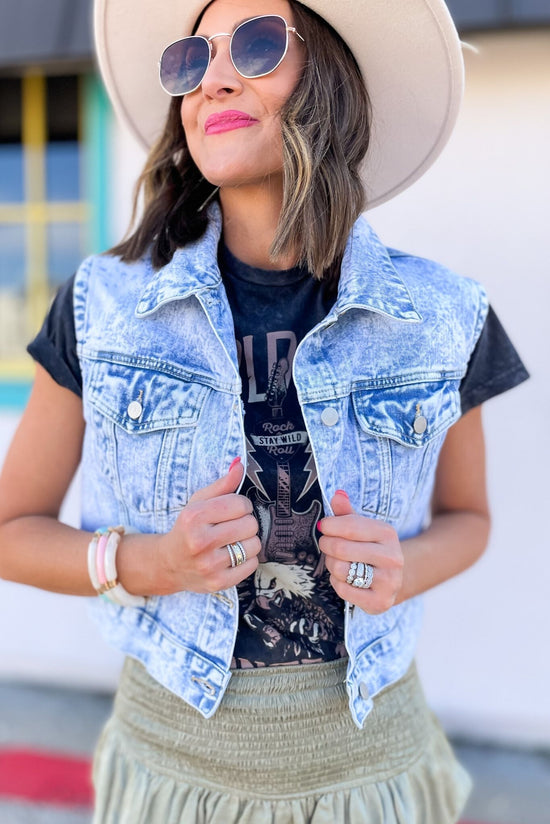 Load image into Gallery viewer, Light Denim Acid Wash Vest, denim vest, cropped, acid wash, vacation, country outfit, shop style your senses by mallory fitzsimmons
