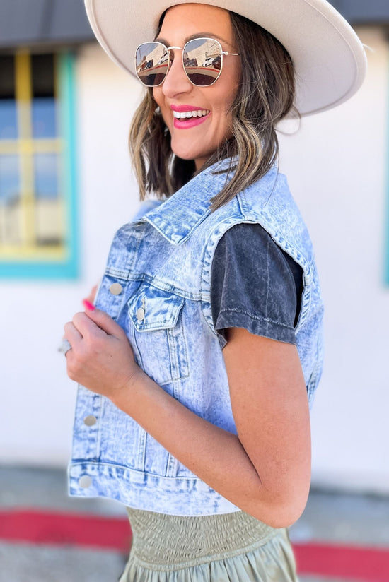 Load image into Gallery viewer, Light Denim Acid Wash Vest, denim vest, cropped, acid wash, vacation, country outfit, shop style your senses by mallory fitzsimmons
