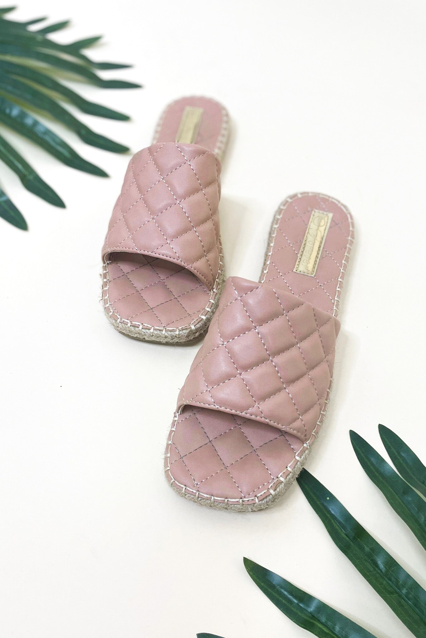 Load image into Gallery viewer, Nude Quilted Slide Sandal*FINAL SALE*
