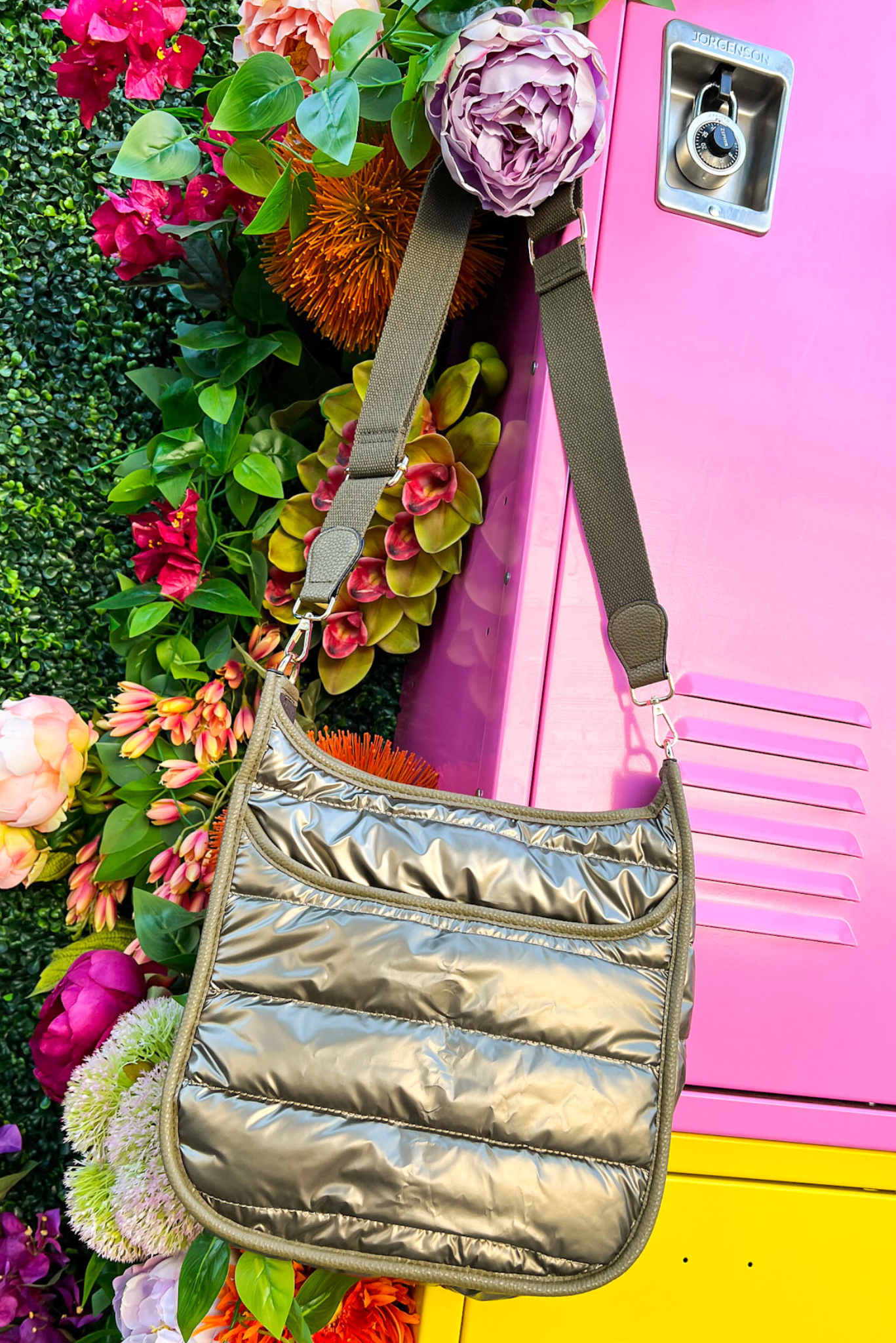 Load image into Gallery viewer, Bronze Shiny Puffer Crossbody Bag
