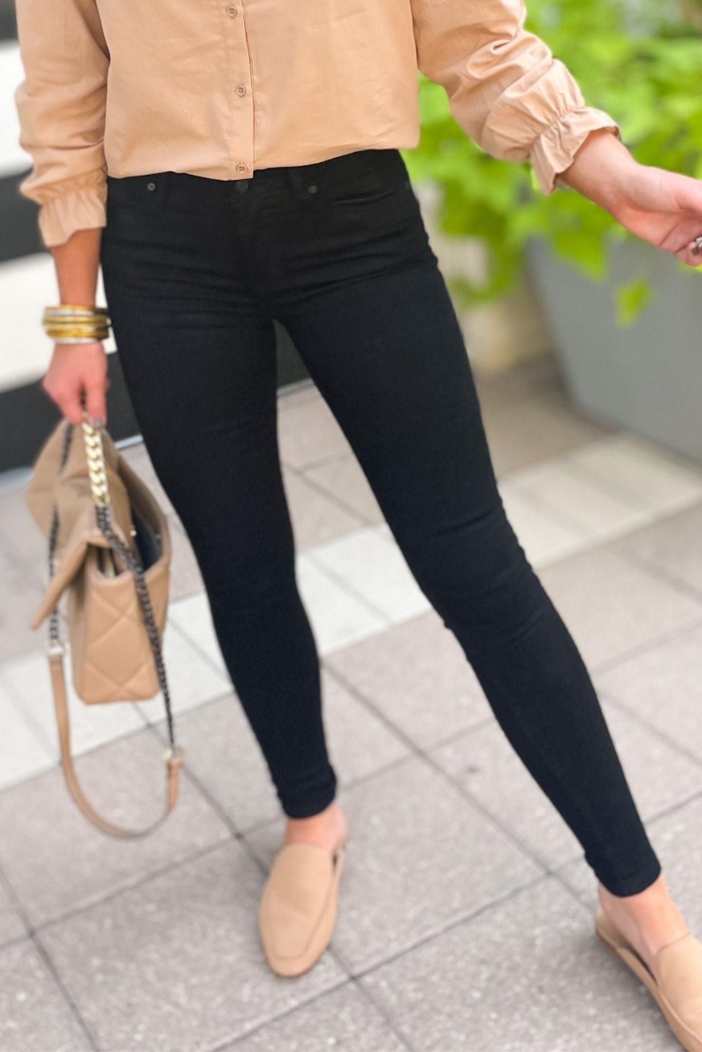 Load image into Gallery viewer, black high rise ankle skinny jeans, fall style, trendy denim, shop style your senses by mallory fitzsimmons

