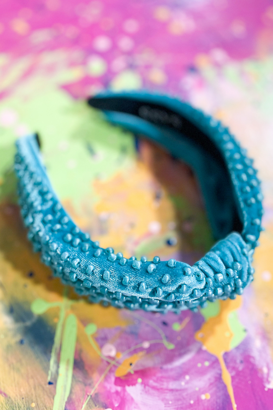 Load image into Gallery viewer, Blue Velvet Seed Bead Headband
