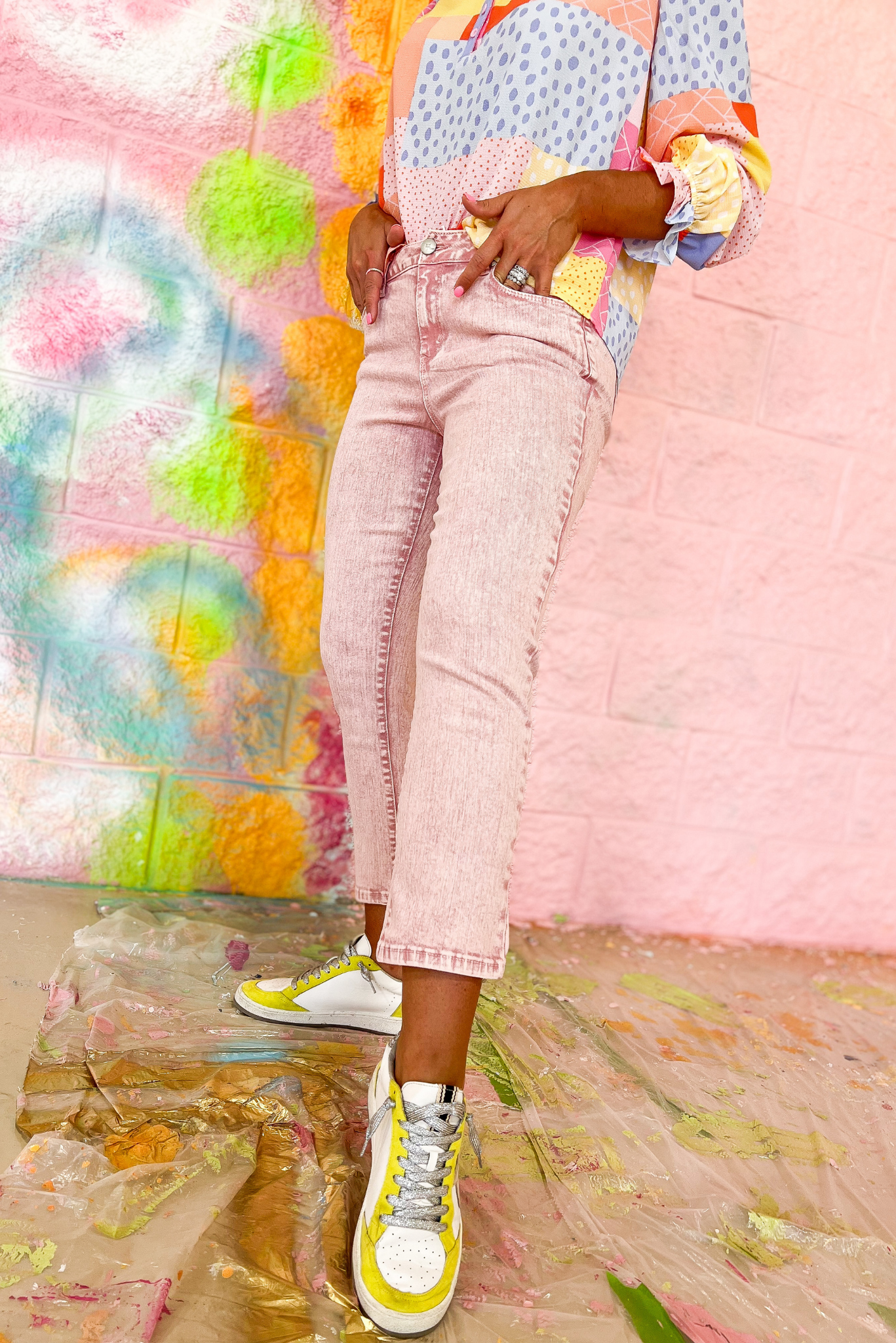 Load image into Gallery viewer, Pink Acid Wash Crop Straight Leg Jeans
