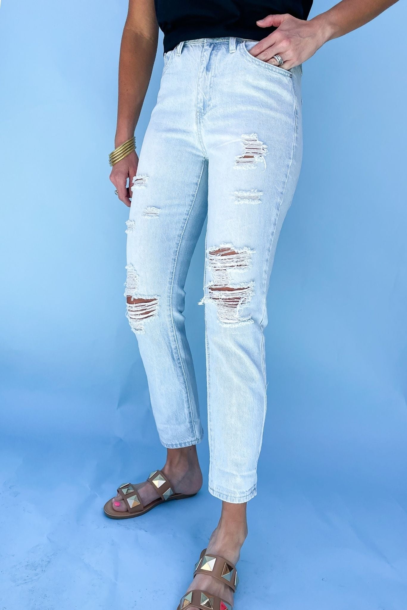 Light Wash High Rise Distressed Mom Jeans, distressed jeans, mom jeans, cuffed, light wash, denim jeans, mom jeans, summer jeans, shop style your senses by mallory fitzsimmons