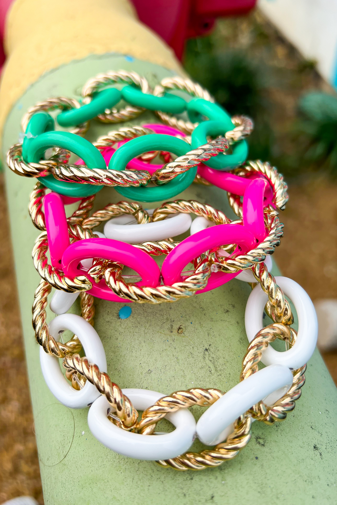 Load image into Gallery viewer, Hot Pink Acrylic Gold Rope Chain Link Bracelet
